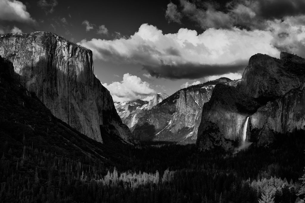 Yosemite National Park, Tunnel View, Cloudy, Black and White